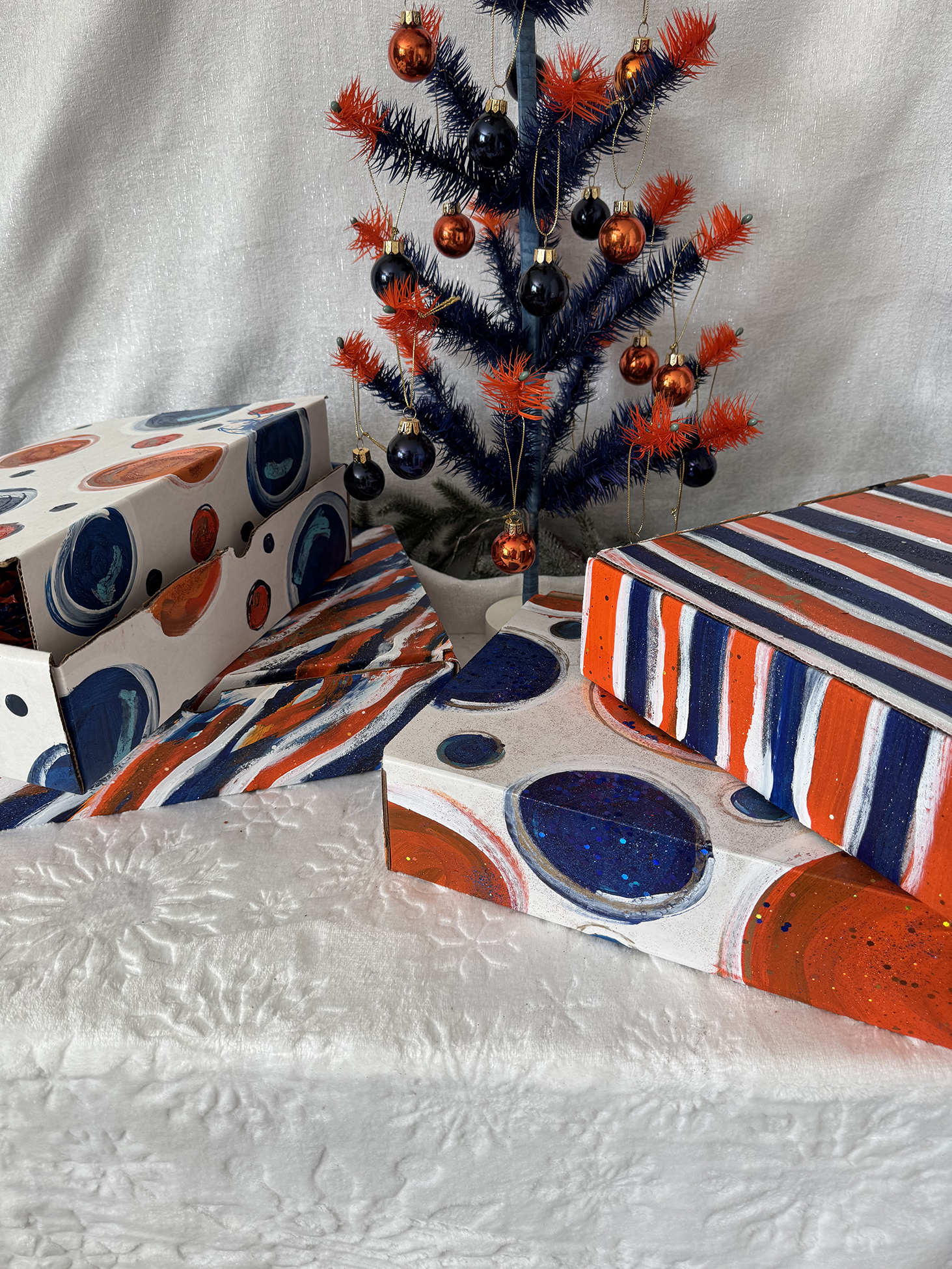 Auburn Gift boxes, ©Dawn South